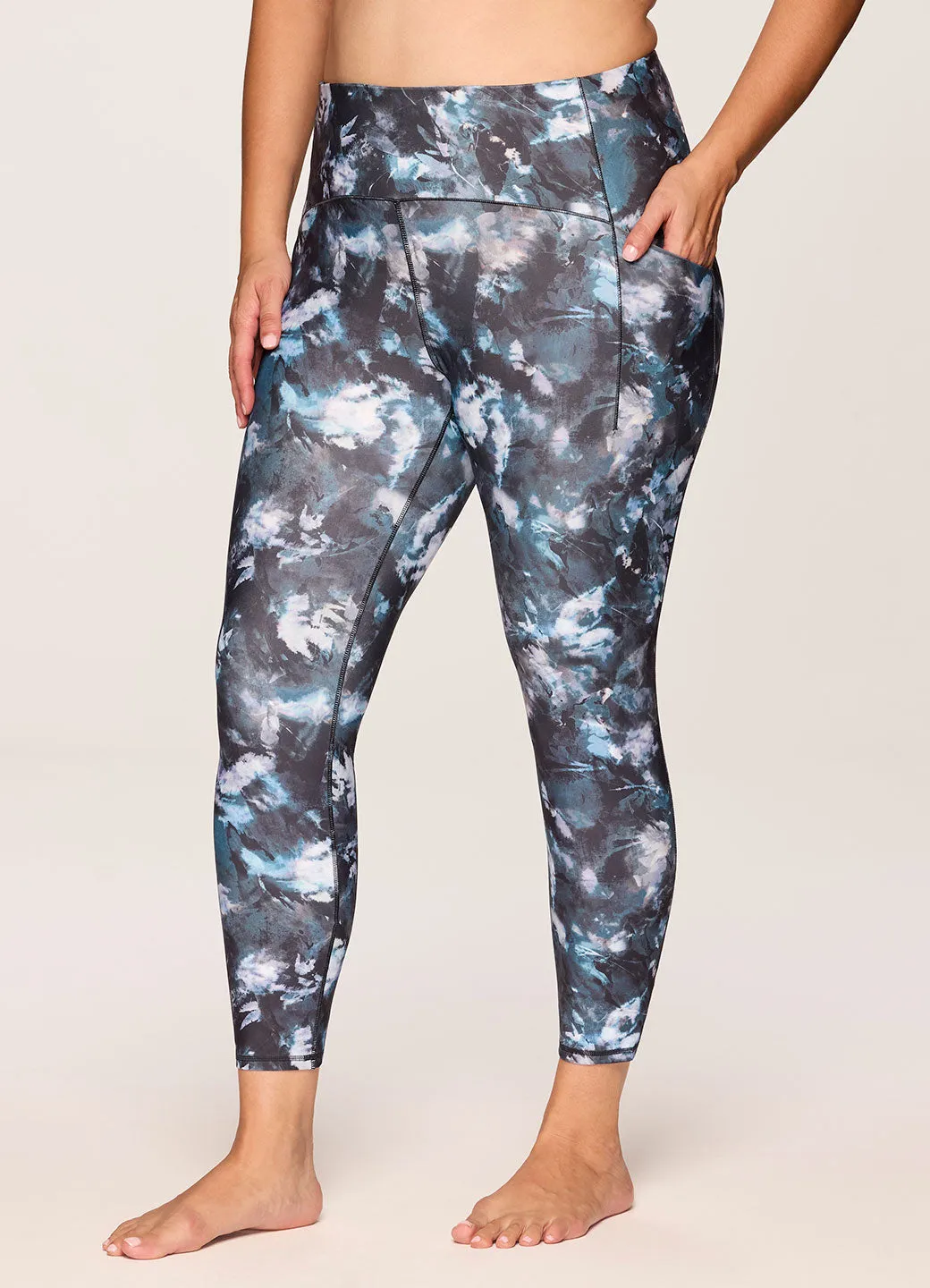 Plus Abstract Blooms Tech Flex Legging